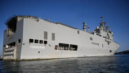 فرنسا ترسل سفينة مستشفى إلى غزة