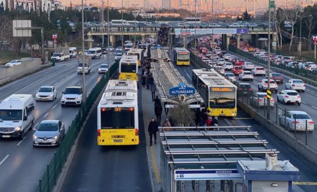 بلدية إسطنبول تعلن أن المواصلات مجانية في أول أيام السنة الجديدة