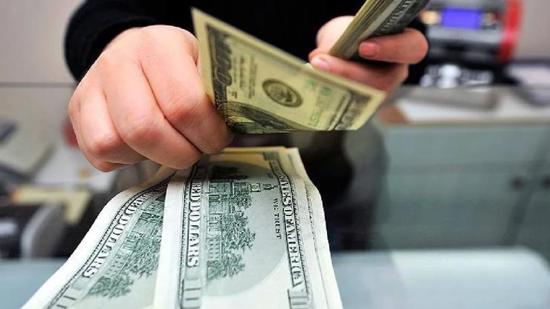 طلبات إعانة البطالة الأمريكية تسجل أكبر قفزة منذ 4 أشهر