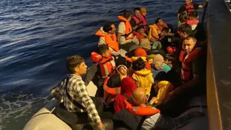  القبض على 71 مهاجرًا غير شرعي قبالة سواحل إزمير