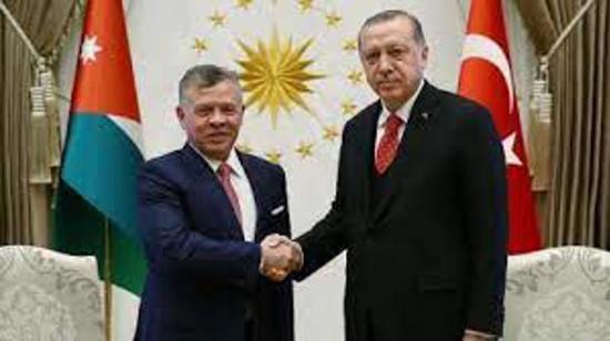 الرئيس التركي يبحث مع العاهل الأردني وقف انتهاكات الاحتلال الهمجية