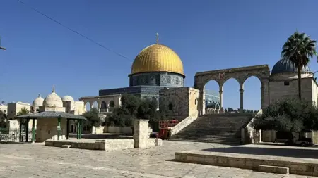 الأردن: المسجد الأقصى بكامل مساحته 144 دونماً مكان عبادة خالص للمسلمين.. وبيان لثماني دول يدين اعتداءات الاحتلال في القدس