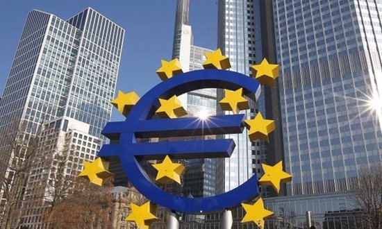 لأول مرة منذ عام 2011.. البنك المركزي الأوروبي يرفع الفائدة نصف نقطة مئوية 