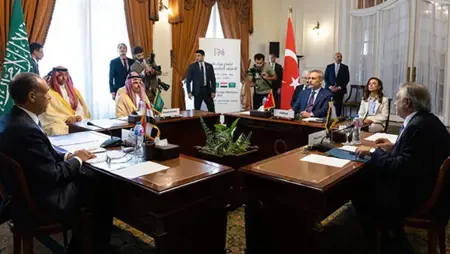فيدان يلتقي نظراءه من مصر والسعودية وباكستان في قمة رباعية