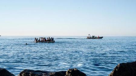 وصول أكثر من 350 مهاجرا غير نظامي إلى الشواطئ الإسبانية 