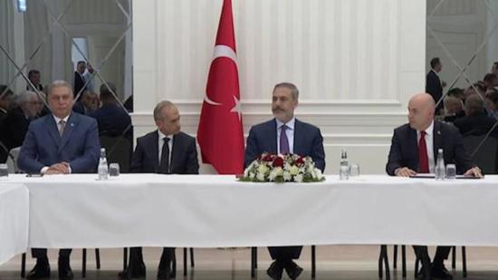 وزير الخارجية التركي يزور مقر الجبهة التركمانية العراقية في أرابيل