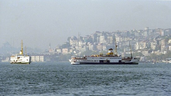 تركيا تعتزم زيادة رسوم المرور عبر مضائق البحر الأسود اعتبارا من هذا التاريخ