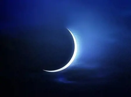 عاجل :السعودية تعلن تعذر رؤية هلال شهر رمضان