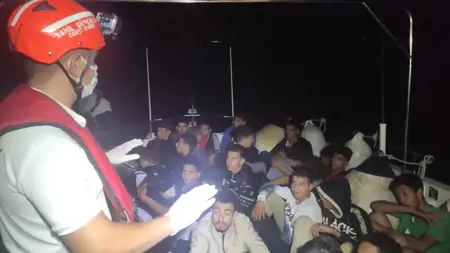 القبض على ما يقرب من 15 ألف مهاجر غير شرعي في أدرنة خلال 9 أشهر القبض على ما يقرب من 15 ألف مهاجر غير شرعي في أدرنة خلال 9 أشهر