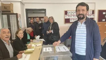 عاجل.. انطلاق عملية التصويت في الانتخابات الرئاسية والبرلمانية في عموم تركيا