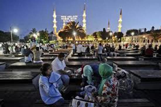 رمضان يعيد الحيوية إلى السياحة في تركيا 2026