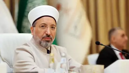 رئيس الشؤون الدينية التركي في رسالة محرّم: تعلّموا دروس كربلاء واحفظوا عزّة الإسلام