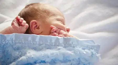 أم تركية تحرق رضيعتها البالغة من العمر عام واحد في دنيزلي التركية