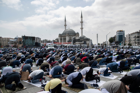 الشّؤون الدينية التركية تُذكر بحقوق المسلم على أخيه المسلم