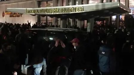 إحالة 52 مشتبها بهم إلى المحكمة في تحقيقات الفساد ضد بلدية إسطنبول