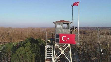 تركيا.. القبض على 25 شخصًا وهم يحاولون عبور الحدود بشكل غير قانوني