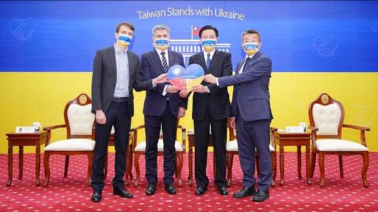 الحكومة التايوانية تمنح الأوكرانيين تأشيرة خاصة