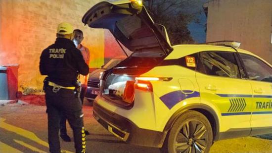 غرامة 255 ألف ليرة لسائق ثمل وبلا رخصة قيادة في بورصة التركية