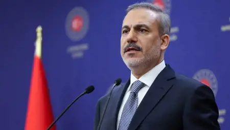 فيدان: تركيا مستعدة للتطبيع مع إسرائيل بشرط وقف الحرب على غزة.