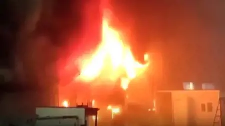 اندلاع حريق مخيف في منطقة صناعية في باشاك شهير باسطنبول