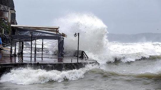 الأرصاد التركية تحذر منطقتي مرمرة وبحر ايجه من عاصفة قوية