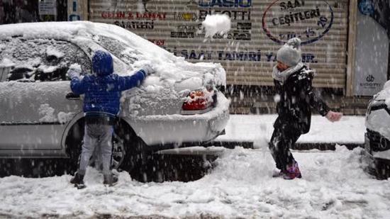 تحذيرات من الثلوج والعواصف والأمطار الغزيرة في تركيا