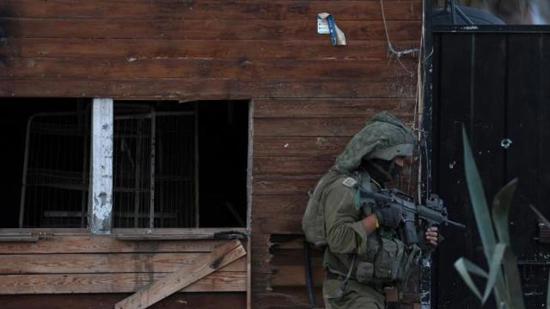 جندي إسرائيلي متهم بالاعتداء على مجندة إسرائيلية في غزة