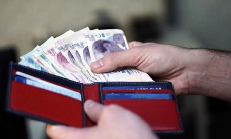 زيادة رواتب موظفي الخدمة المدنية والمتقاعدين في تركيا