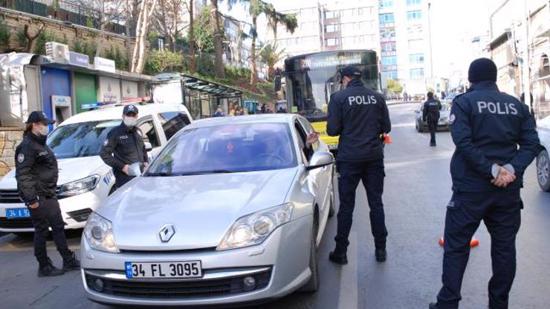 19 ألفًا و 923 ضابط شرطة سوف يؤدون واجبهم في اسطنبول خلال العيد