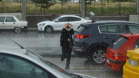  مكتب محافظ أنقرة يحذر من أمطار غزيرة متوقعة بعد الظهر