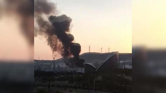 انفجار وحريق في أحد المصانع في إزمير
