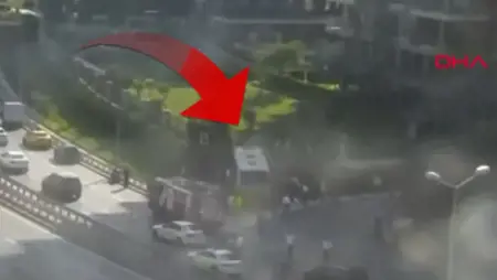 مصرع شخصين وإصابة 16 آخرين إثر اصطدام حافلة عامة بجدار حديقة في إسطنبول