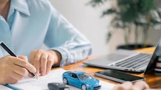 تركيا تغرّم مكاتب عقارات ومعارض سيّارات 8.2 ملايين ليرة بسبب إعلاناتٍ مخالفة