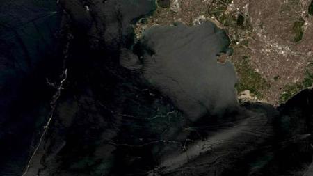 صور  من الفضاء تظهر نتائج حملة تنظيف بحر مرمرة 