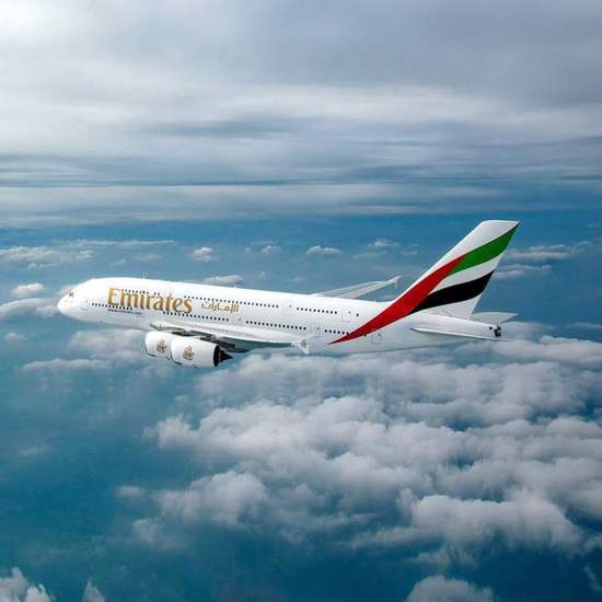 طيران الإمارات يعلن موعد تشغيل رحلة يومية ثالثة إلى موريشيوس 