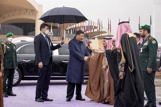الرئيس الصيني يغادر الرياض عقب زيارة رسمية قام بها للسعودية
