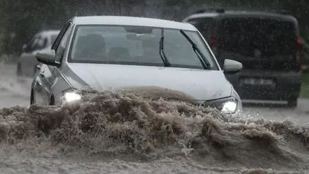 تحذيرات من هطول أمطار غزيرة في 4 ولايات تركية