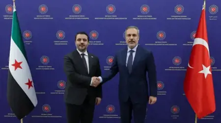 دمشق تُعلّق تواصلها مع الاحتلال بعد قصف قاعدة أبو الظهور.. ومفاوضات الاتفاق الأمنيّ متوقّفة