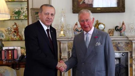 أردوغان يجري مكالمة هاتفية مع الملك تشارلز