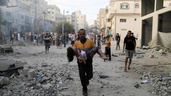 ارتفاع حصيلة ضحايا الحرب على غزة إلى 2215 شهيد و8174 مصاب