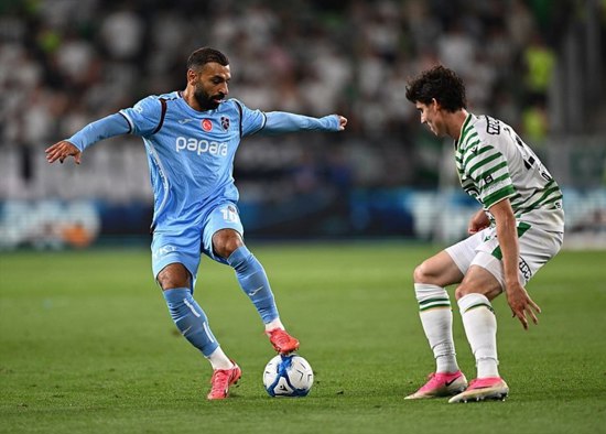 طرابزون سبور يودّع الدوري الأوروبي في رابع ظهور رسمي لمحمد صلاح... واستقالة تيكه على الهواء تُقابَل بالرفض