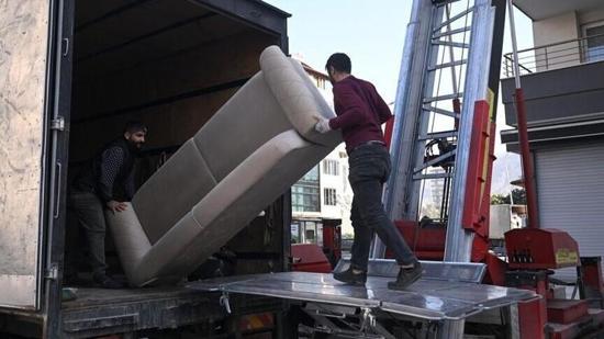 نحو 489 ألف شخص غيّروا مدنهم بحثاً عن العمل في تركيا.. وإسطنبول الوجهة الأولى