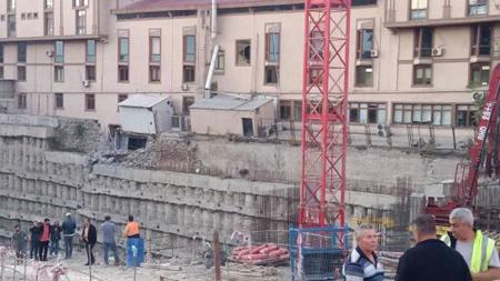 إخلاء مبنى جامعة في إسطنبول بسبب انهيار في الجدران
