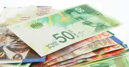 إعلام عبري.. اتفاق مبدئي بشأن تحويل أموال السلطة الفلسطينية إعلام عبري.. اتفاق مبدئي بشأن تحويل أموال السلطة الفلسطينية