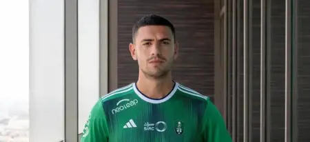  الأهلي السعودي يتعاقد مع المدافع الدولي التركي ميريه ديميريل