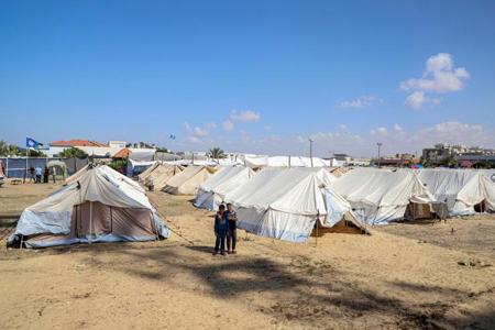 إسرائيل تعتزم  نصب 10 آلاف خيمة بالقرب من مدينة رفح جنوب قطاع غزة
