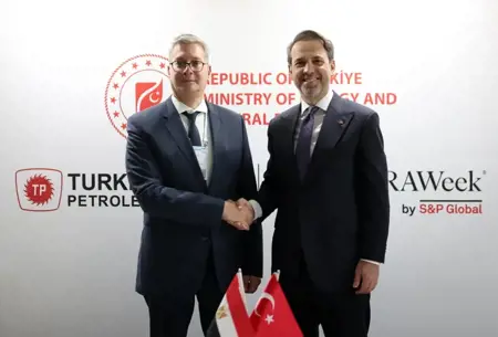 وزير الطاقة يعلن عن مشروع جديد لتطوير النفط والغاز في تركيا
