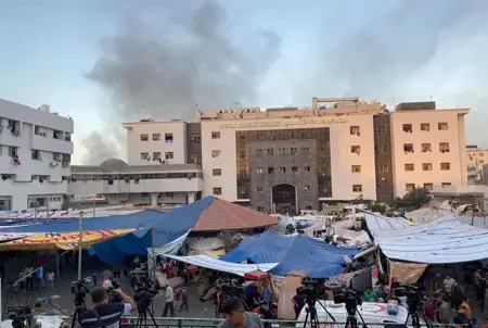 الجيش الاسرائيلي يطبق سيطرته على مجمع الشفاء الطبي بغزة الجيش الاسرائيلي يطبق سيطرته على مجمع الشفاء الطبي بغزة