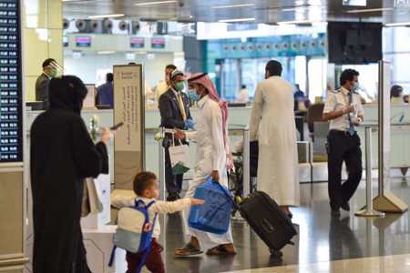 السعودية.. تحديث إجراءات سفر المواطنين خارج المملكة