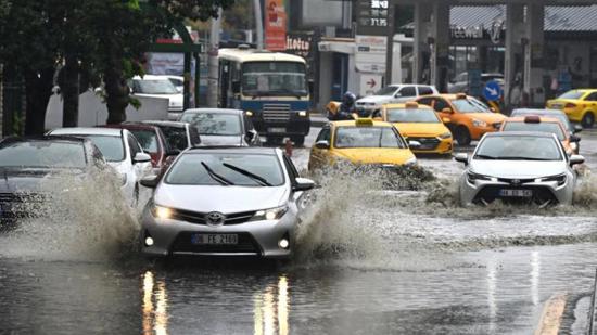 الأرصاد الجوية التركية تحذر من عواصف رعدية في هذه المدن